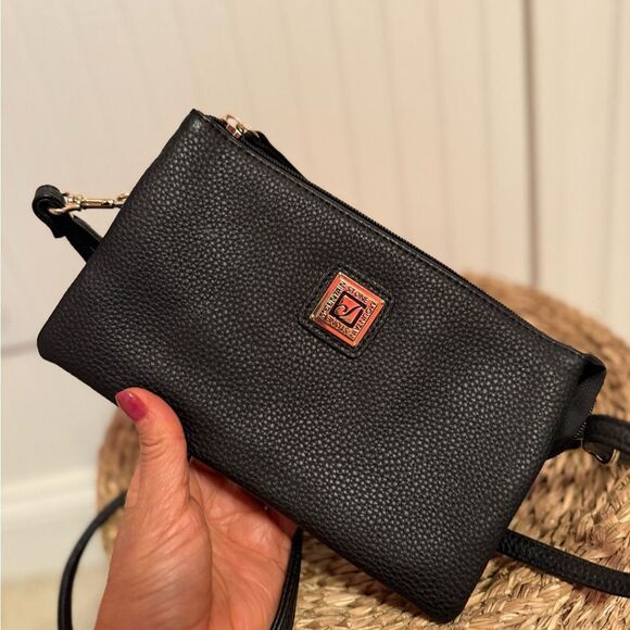 Stone Mountain Elegant Black Leather Crossbody Bag - Great Condition - Picture 16 of 16